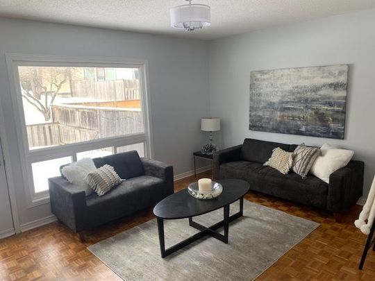 For Lease - 14 LARKSHIRE Lane Unit# E, Barrhaven, Ontario - Photo 1