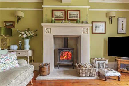 7 bedroom detached house to rent - Photo 2