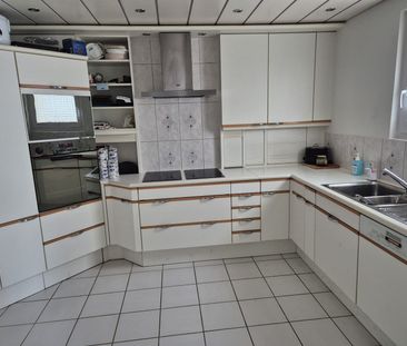 "Einzigartige 5 Zimmer-Maisonettewohnung mit Pool" - Photo 3