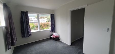10 Redwood Ave Tawa - Photo 2