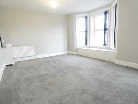 3 bedroom detached house to rent - Photo 2