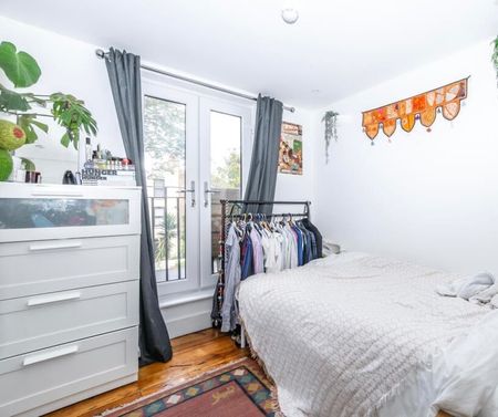 6 Bed Terraced House, Rushmore Road, E5 - Photo 3