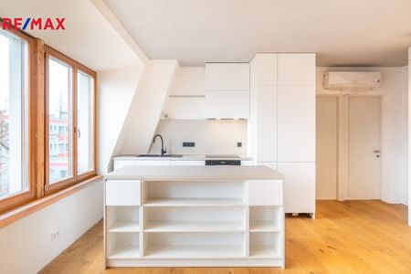 Pronájem bytu 5+kk v osobním vlastnictví 136 m², Praha 4 - Krč - Photo 4