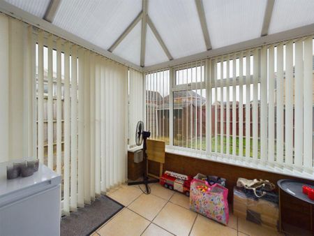 2 bedroom terraced house to rent - Photo 2