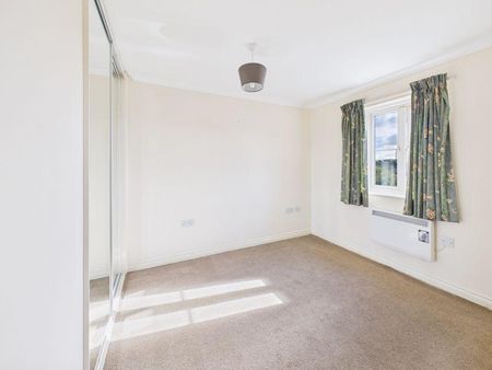 3 bedroom end of terrace house to rent - Photo 4