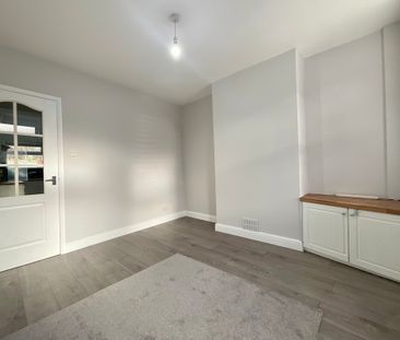 2 bedroom Mid Terraced House to let - Photo 1