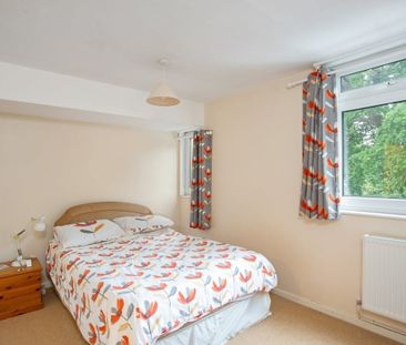 3 bedroom flat to rent - Photo 2