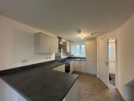 3 bedroom terraced house to rent - Photo 5