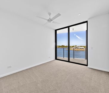 Brand New 2 Bedroom Apartment with Coastal Outlook & Study Nook - Photo 2