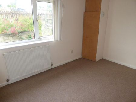 2 bedroom terraced house to rent - Photo 2