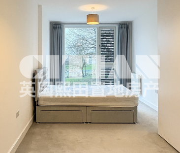 Garrison, Heights, Millbrook Park, 55 Henry Darlot Drive London, NW7 - Photo 5