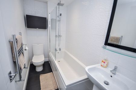 2 bed house to rent in Chichester Close, Kingston Park, NE3 - Photo 5