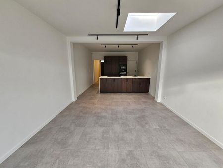 Modern gerenoveerde woning - eerste ingebruikname! - Photo 2