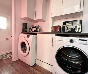 3 bedroom terraced house to rent - Photo 6