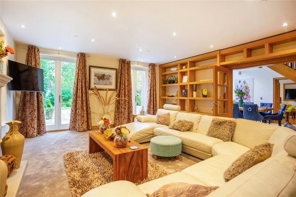6 bedroom detached house to rent - Photo 1