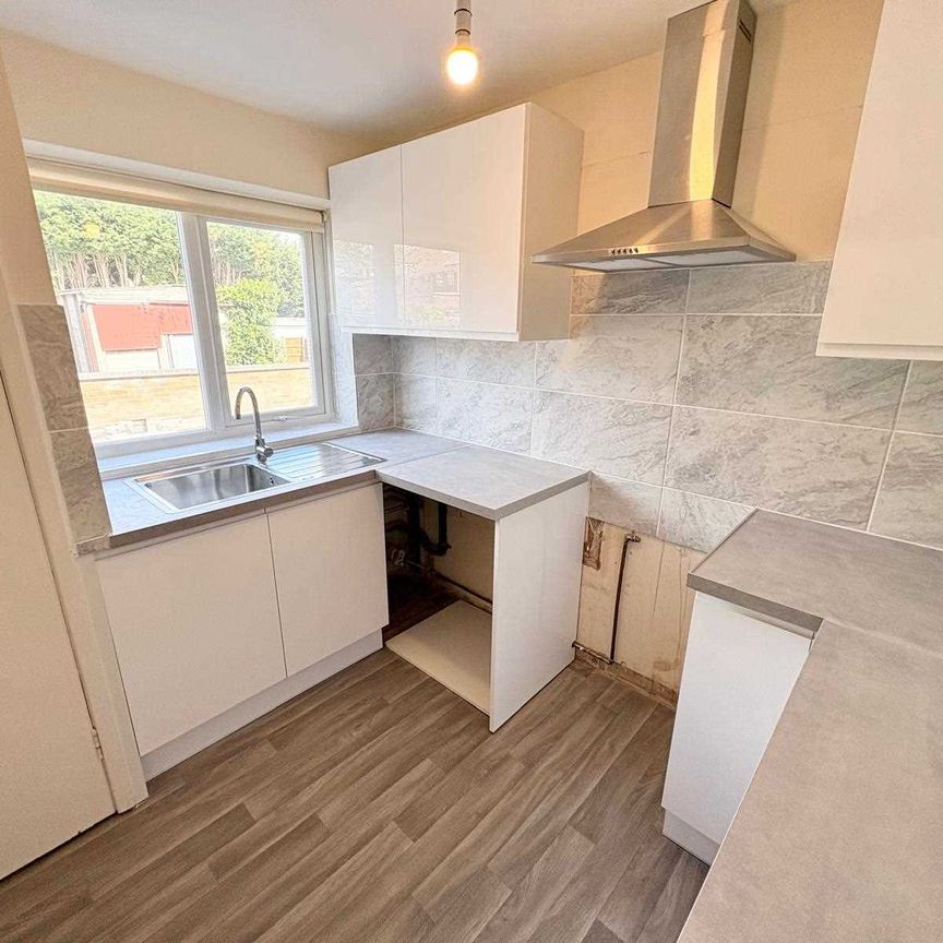 Wolds Drive, Keyworth, Nottingham - Photo 1