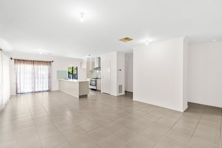7 Torbreck Avenue, South Morang VIC 3752 - Photo 5