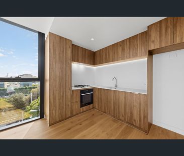 203m/641 Dandenong Road, Malvern, Vic 3144 - Photo 3