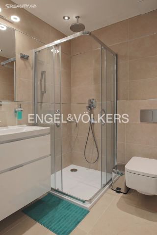 Pronájem bytu 4+kk 140 m² - Fotografie 3