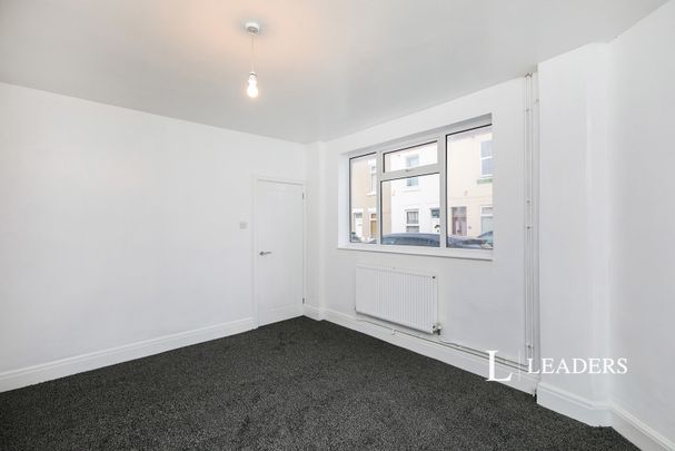 2 bedroom house to rent Milton Street, Derby, DE22 - Photo 1