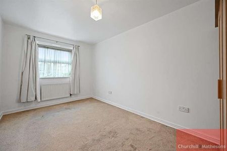 Sydenham Gardens, SL1 - Photo 4