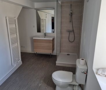 MAISON DE VILLAGE TYPE 4 AVEC COURETTE AU SUD - Photo 3