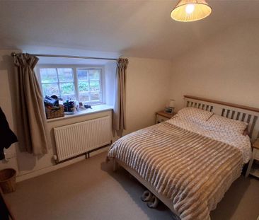 3 bedroom end of terrace house to rent - Photo 4