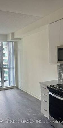 Yonge & Sheppard Bright +Spacious 1Bdrm +Den Open Concept Living Room - Photo 1