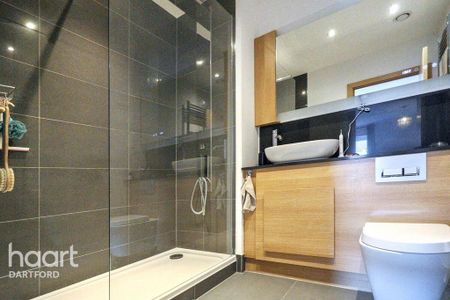 3 bedroom apartment to rent - Photo 3