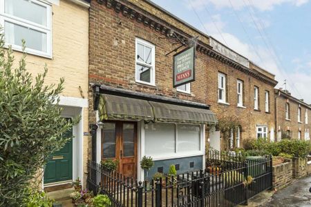 2 bedroom terraced house to rent - Photo 4