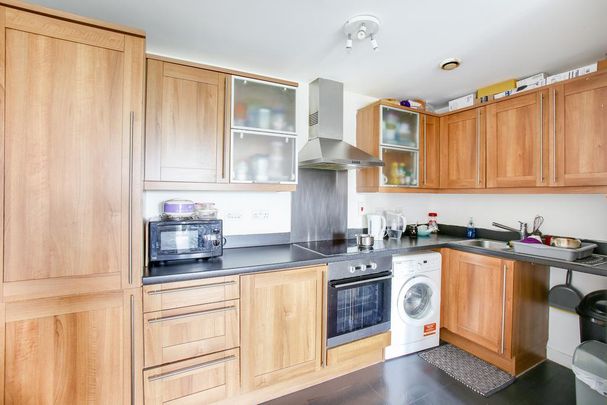 2 bedroom flat to rent - Photo 1