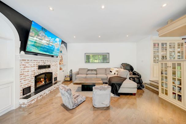 For Lease - 8017 Hampton Court, Niagara Falls, Ontario - Photo 1