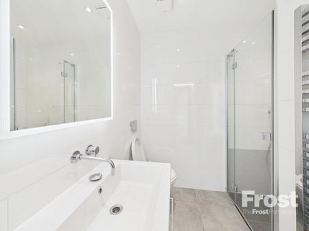 The Broadway, Farnham Common, Slough,SL2 - Photo 4
