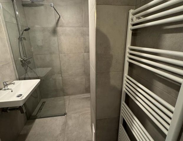 Kernsanierte 2 - ZimmerWohnung in Merheim zu vermieten - Photo 1