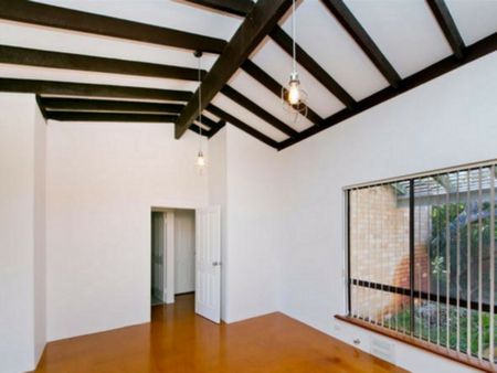 Well-Located 3-Bedroom Villa in Prime Yokine Location - Photo 3