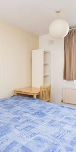 Room in a Shared House, Sambrook House, E1 - Photo 3