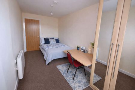 3 bed Apartment Devonshire Point - Photo 4