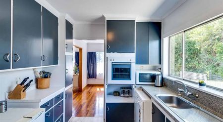 Spacious Family Home - 3 Bedroom - Photo 4