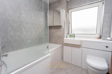 Savernake Walk, Crawley, RH10 - Photo 4