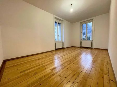 Appartement de 3 pièces au 1er étage entièrement rénové - Photo 2