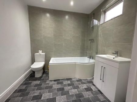 31 Woodvale Road, Belfast, BT13 3BN - Photo 3