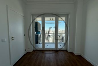 Apartamento T5+1 em Lisboa