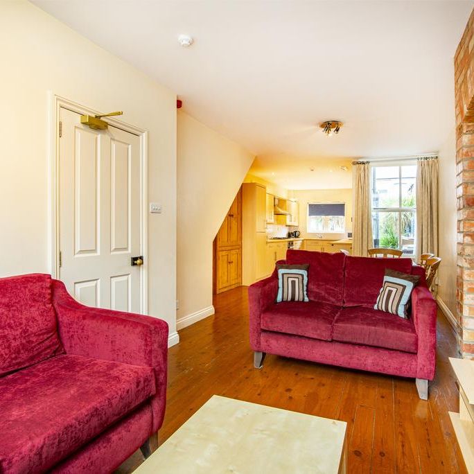 4 bedroom terraced house to rent - Photo 1