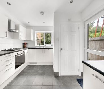 3 bedroom terraced house to rent - Photo 6
