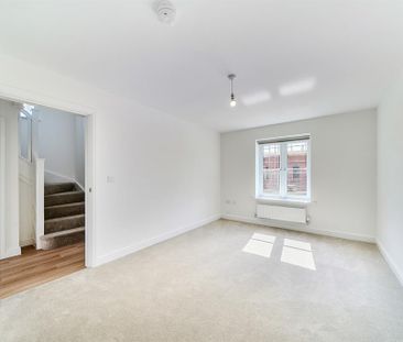 3 bedroom semi-detached house to rent - Photo 1