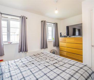 2 bed House - Mid Terrace To Let - Photo 5