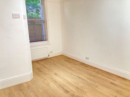 Studio Flat, West Hampstead, NW6 - Photo 2