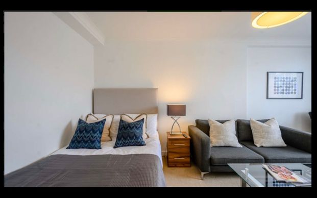 1 Bedroom Apartment, 39 Hill Street - Photo 1