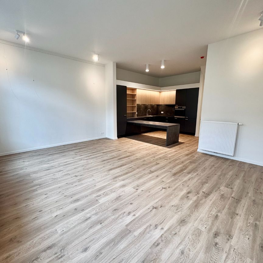 Ruim gerenoveerd 1-slpk appartement met terras - Foto 1