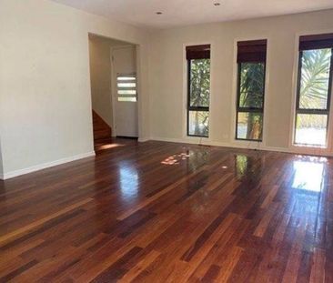 Three Bedroom Townhouse Newport- Garage not available to this property - Photo 3